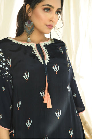 Clover Kurta Set